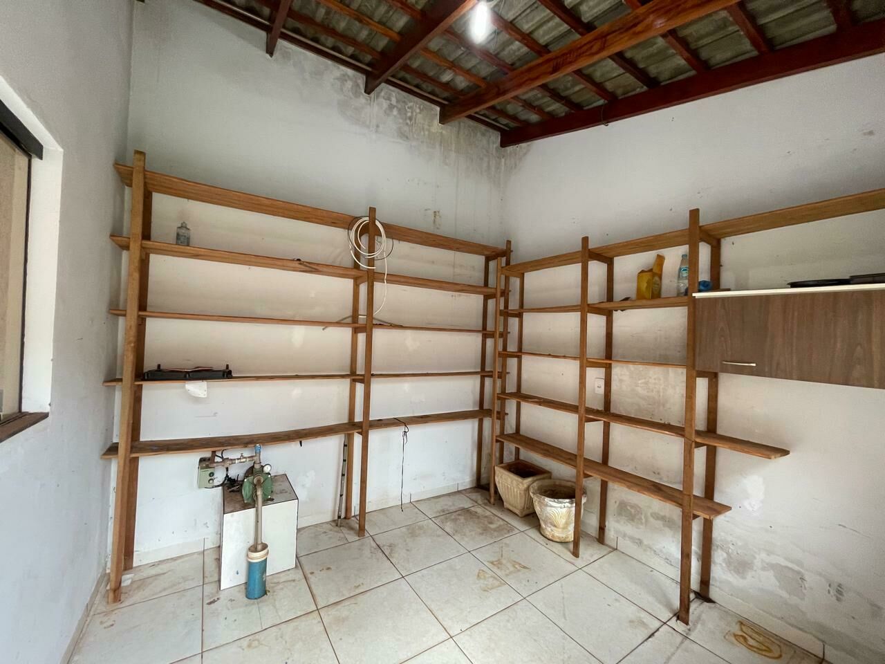 Imagem do VENDA - CASA NO CENTRO , AVENIDA PRINCIPAL ( ILDEFONSO CARNEIRO )